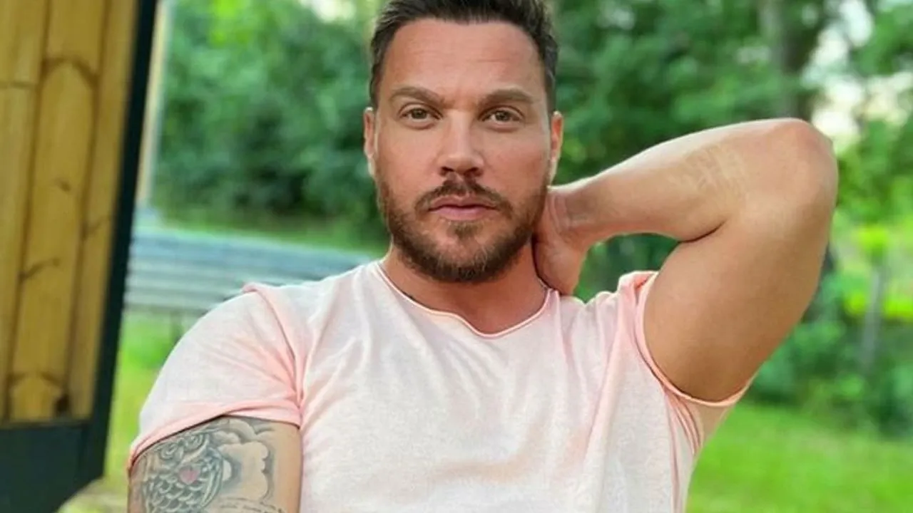 Sinan Akçıl sahneye çevik kuvvet ordusuyla çıktı! Konserden değil güvenlik konuşuldu