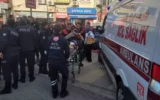Trabzon’da bıçaklı kavga: 1’i ağır 8 y... Trabzon’da bıçaklı kavga: 1’i ağır 8 y...