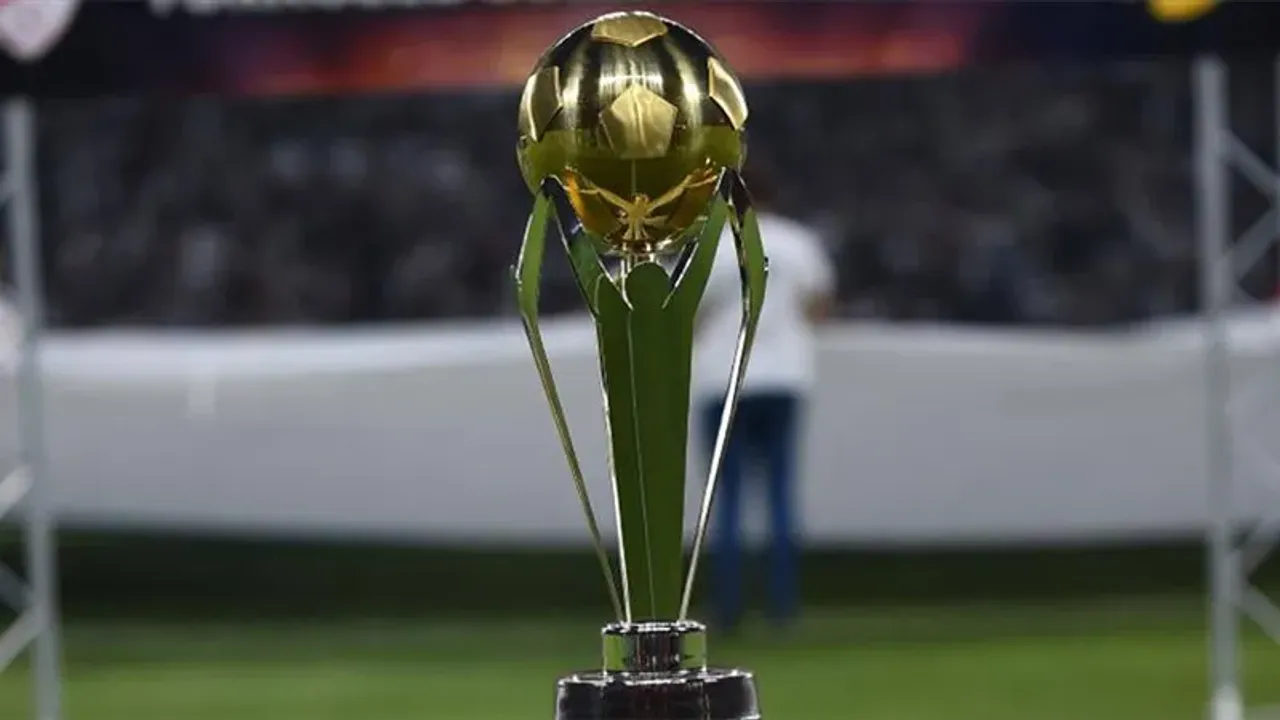 Süper Kupa finalinde Galatasaray-Fenerbahçe derbisi heyecanı!