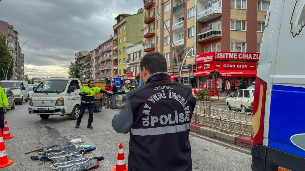 Tırın çarptığı yaya ağır yaralandı