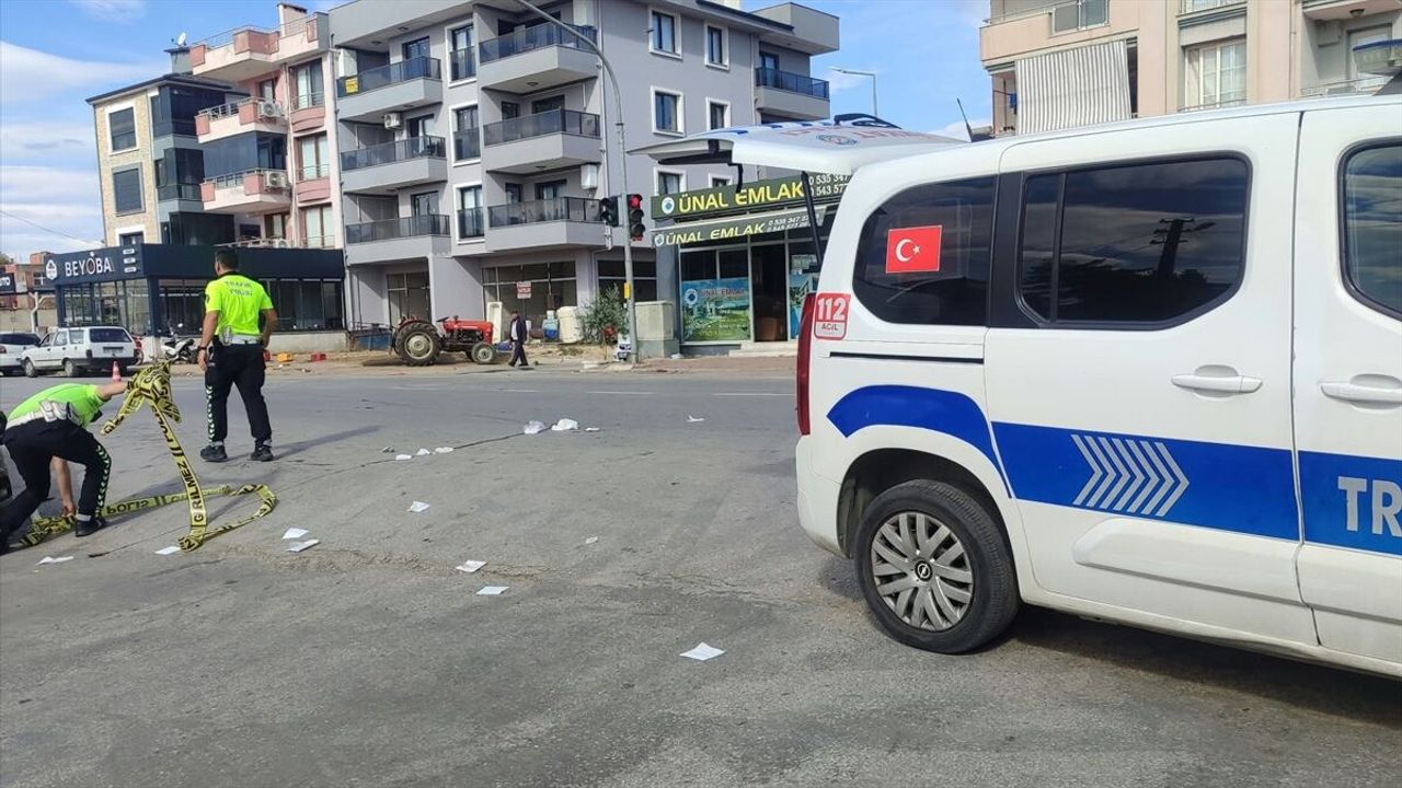 Ödemiş’te otomobil yayaya çarptı!